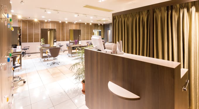 ZELE 本郷 店内